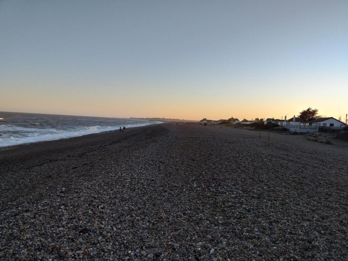 Superior 6 Berth Holiday Home In Suffolk Saxmundham Extérieur photo
